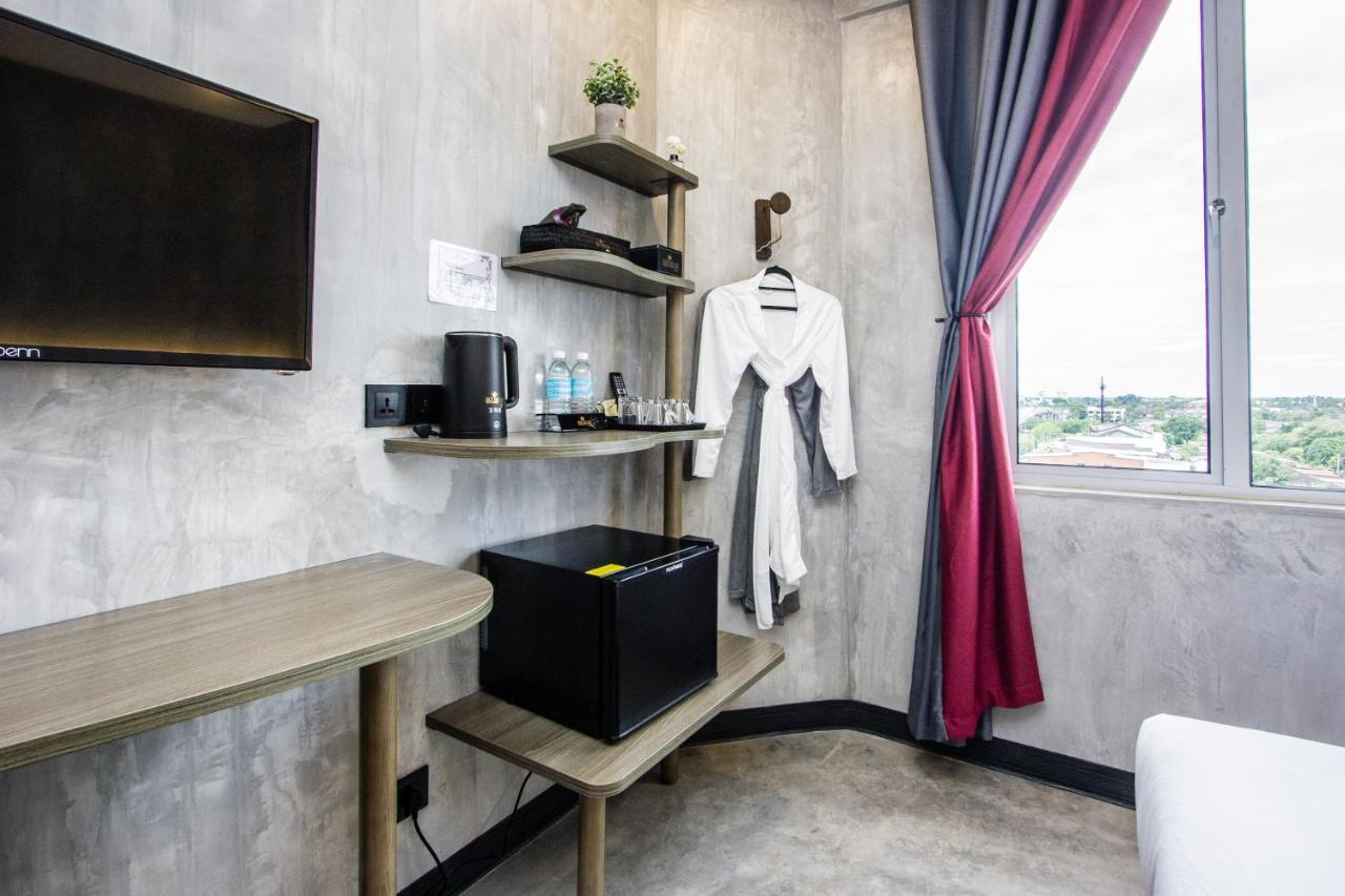 Sri Indar Hotel & Suites Parit Buntar Esterno foto
