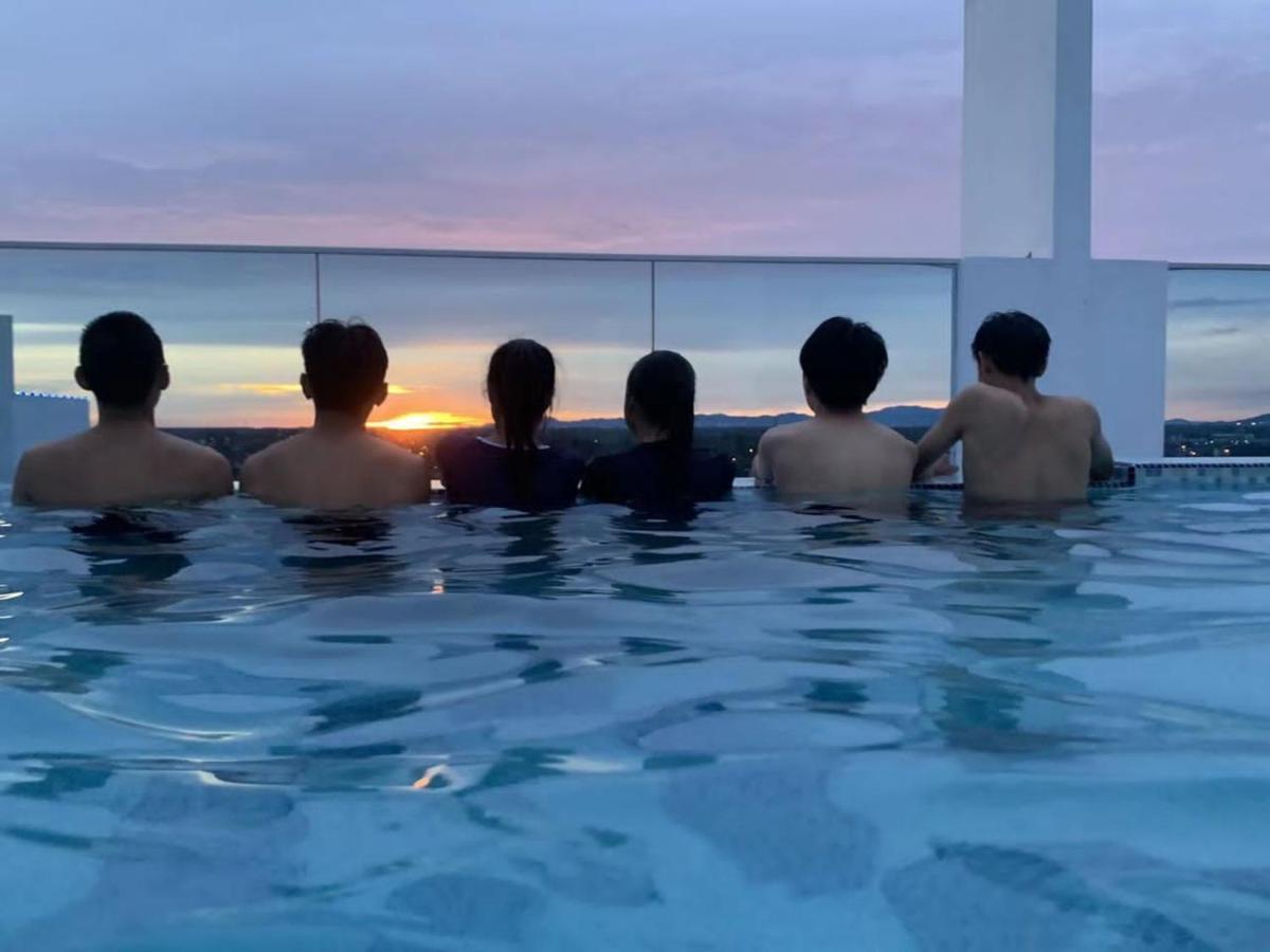 Sri Indar Hotel & Suites Parit Buntar Esterno foto
