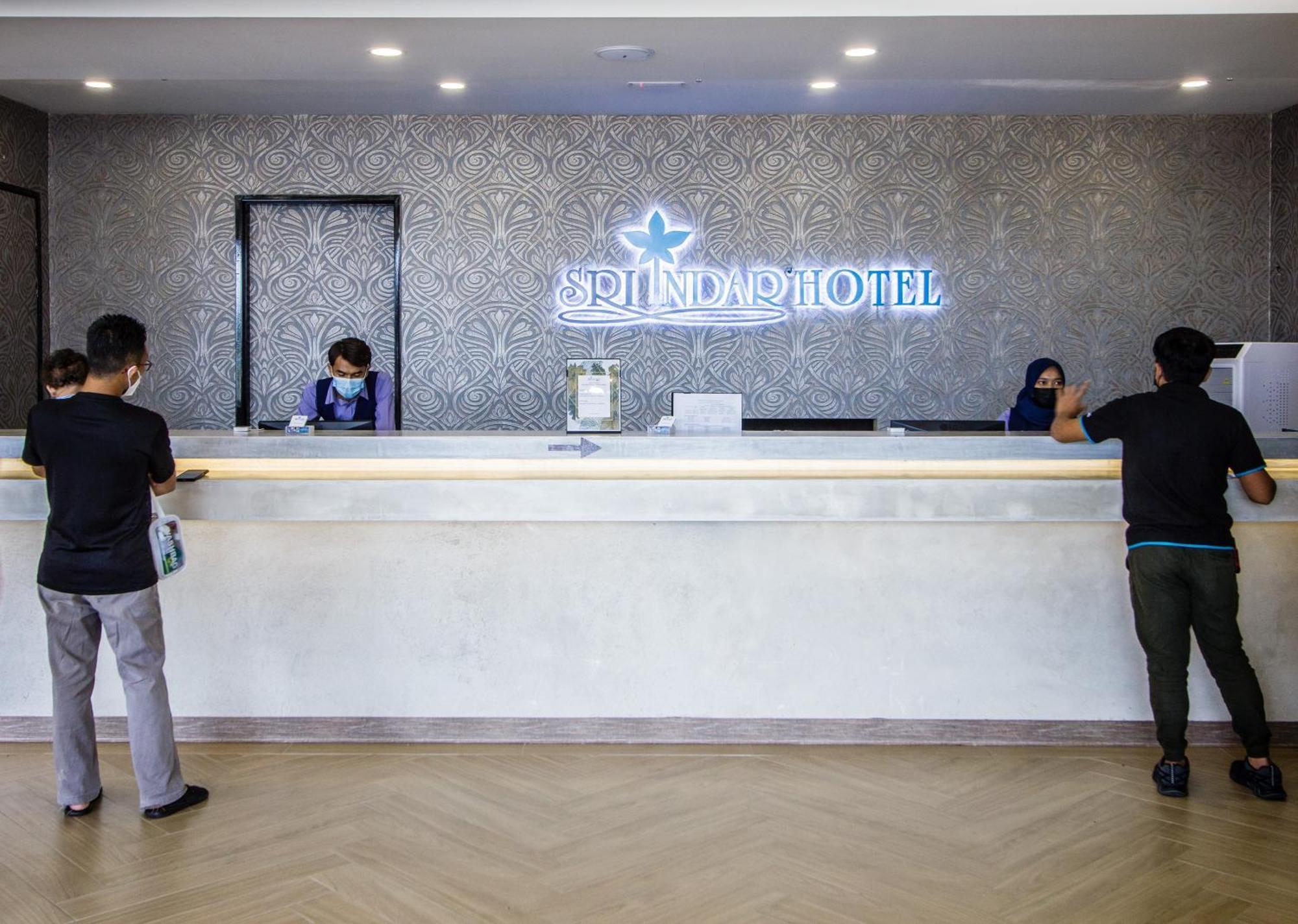 Sri Indar Hotel & Suites Parit Buntar Esterno foto